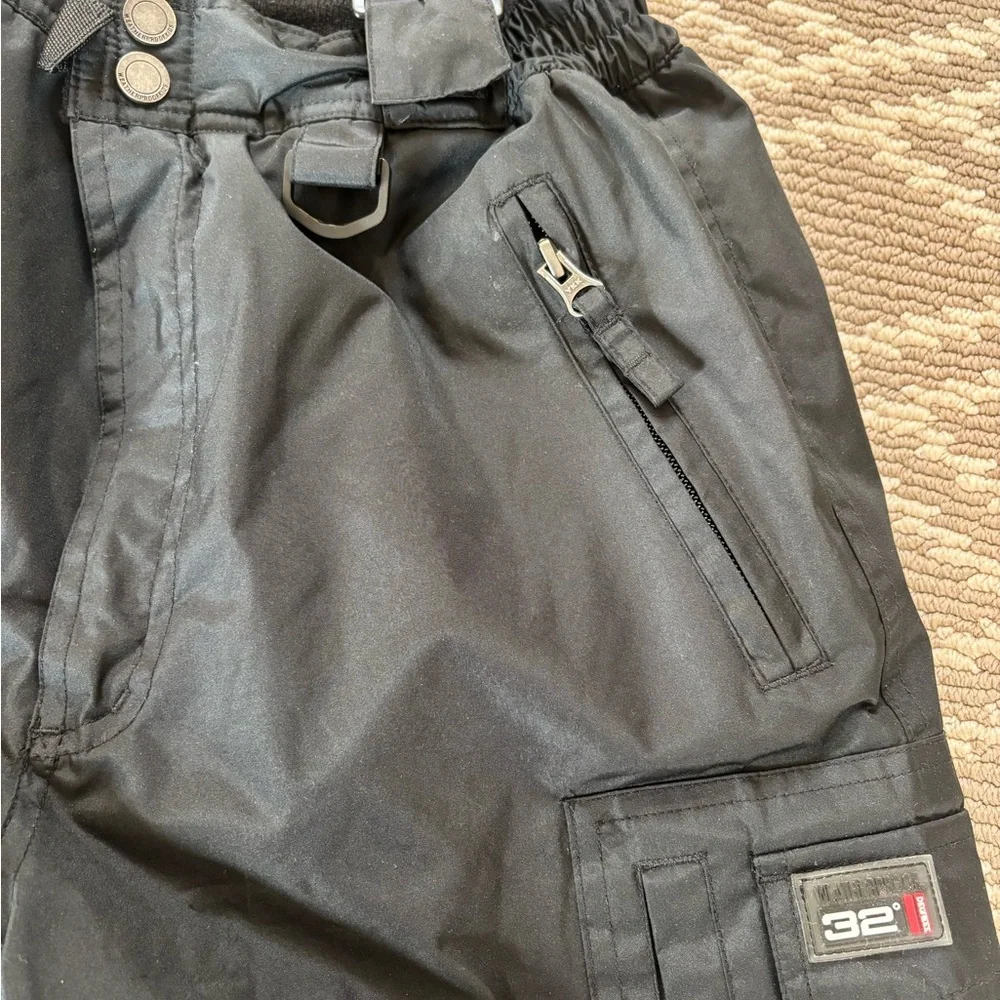 32 degrees Kids Black Snow Bib Pants with Adjustable Suspenders